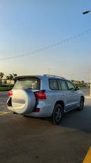 Toyota Land Cruiser VXR V8 5.7L GCC Specs
