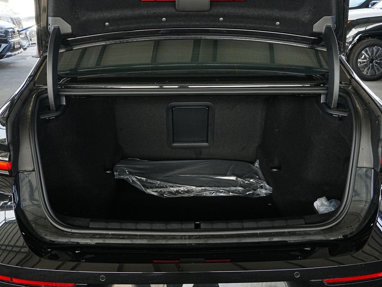 بي أم دبليو 740i ماستركلاس M SPORT PACKAGE