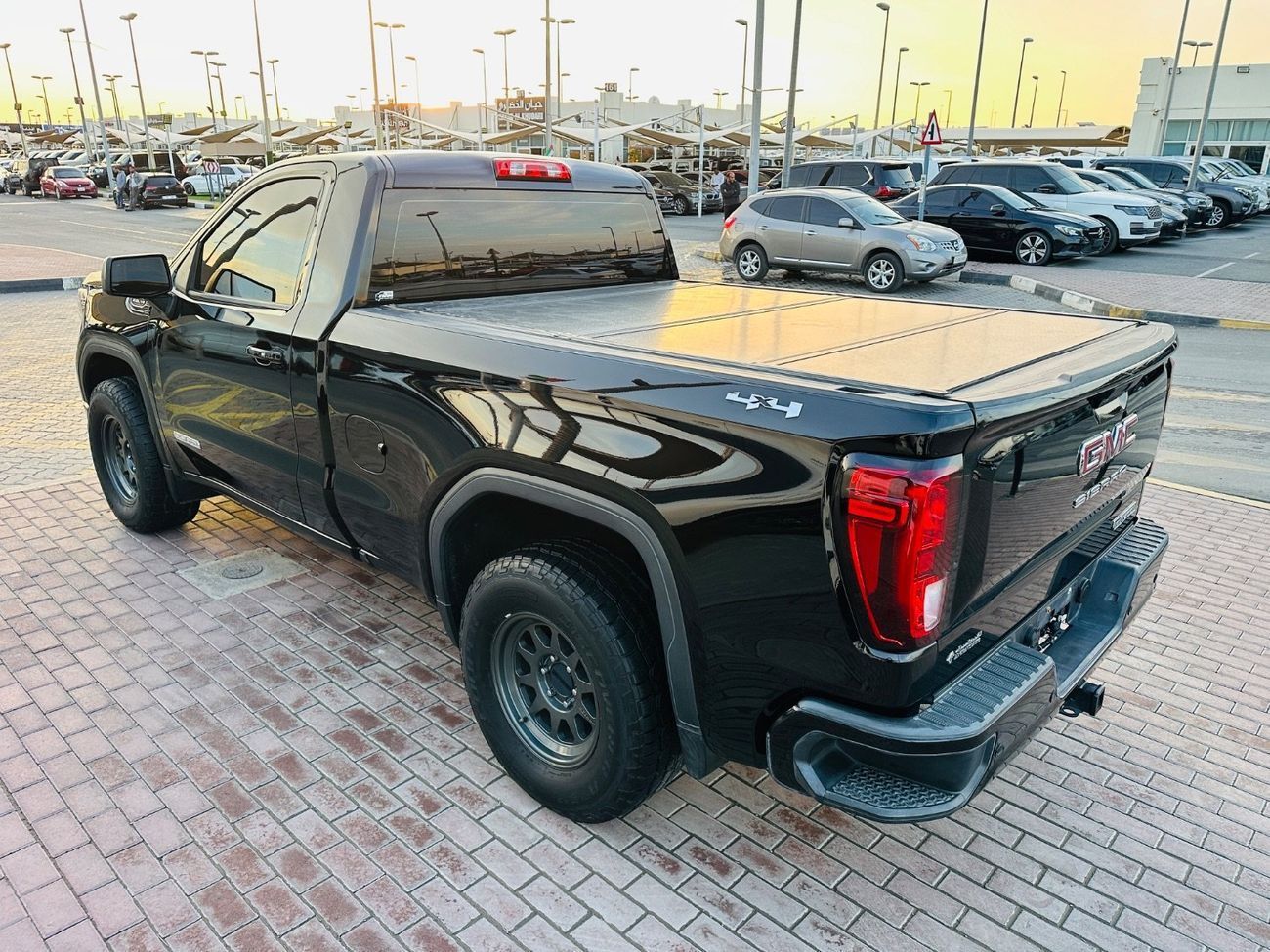 جي أم سي سييرا 1500 REG/CAB ELEVATION