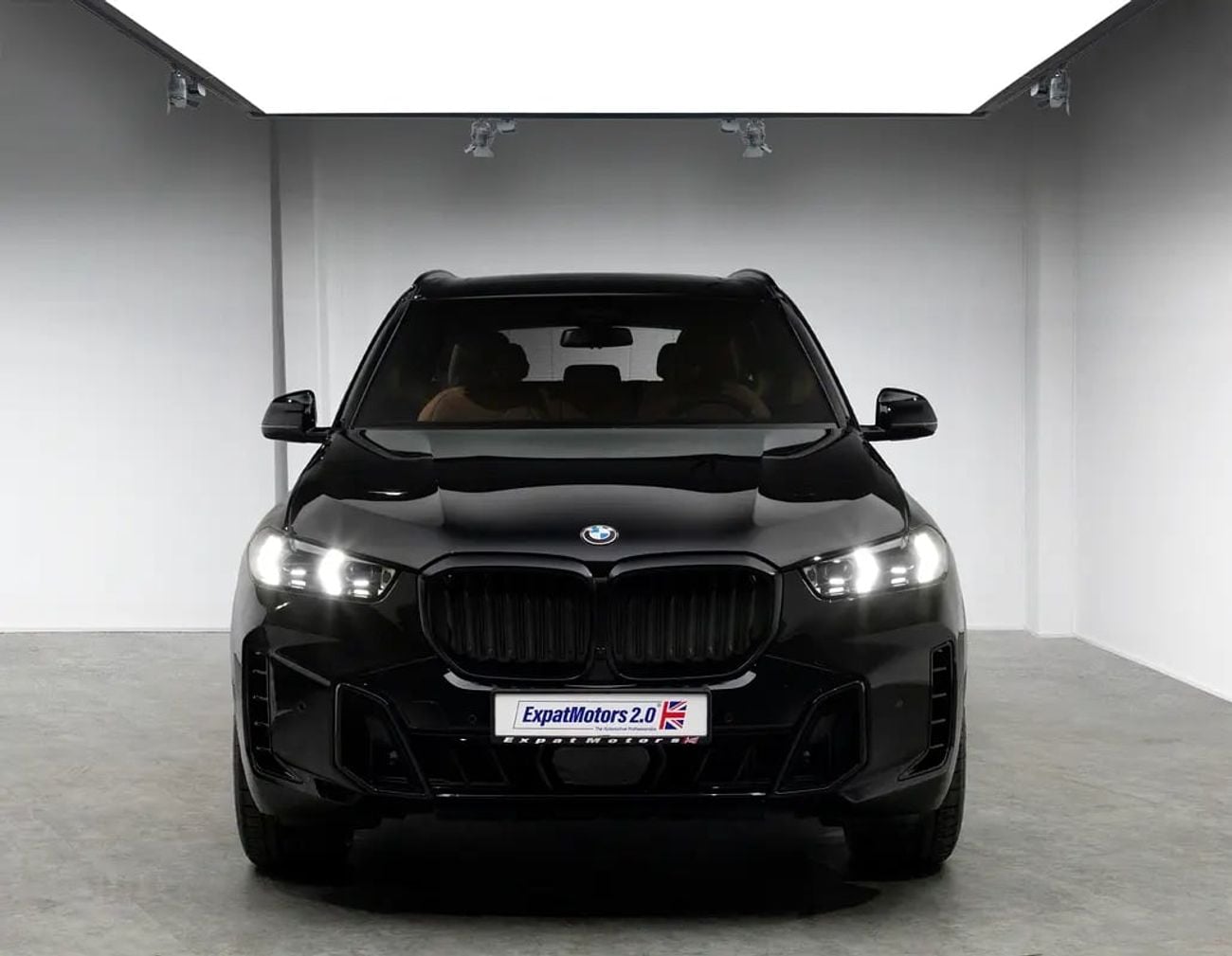 BMW X5 XDRIVE40i M SPORT Masterclass Shadow Line Low KM • Warranty + Service Package • GCC