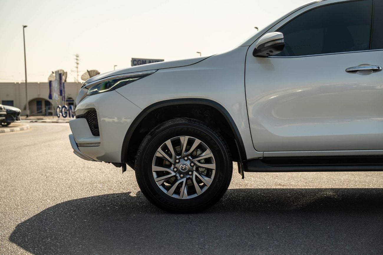 Toyota Fortuner VXR 4.0L (278 HP) V6 2024 Agency Warranty Full Service History GCC