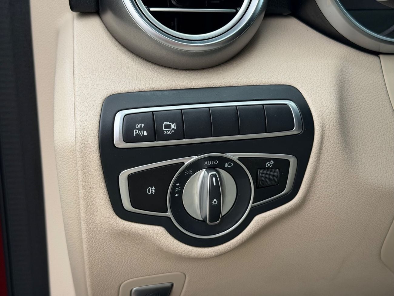 Mercedes Benz GLC 300 E 4MATIC PREMIUM