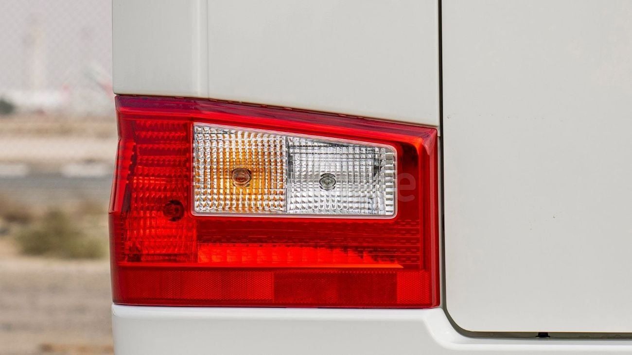 Toyota Coaster .