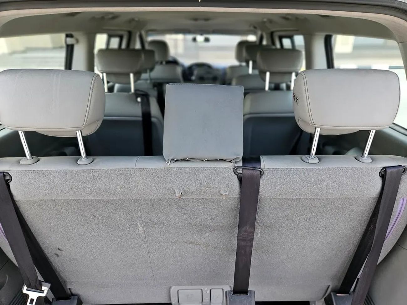 هيونداي جراند ستاريكس STANDARD DIESEL Full Automatic 12 Leather Seats Complete Condition With Low KM