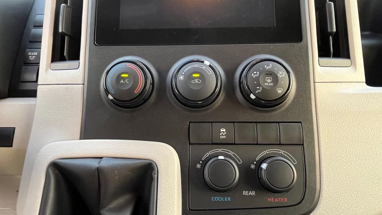 Toyota Hiace DX