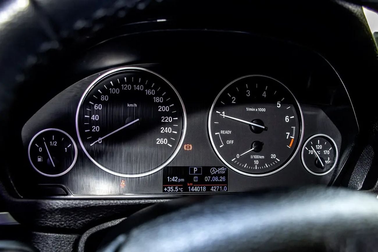 بي أم دبليو 318i ستاندارد 3 Series 318 GCC specs