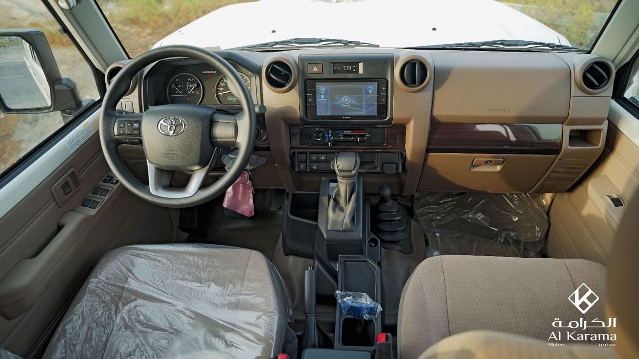 Toyota Land Cruiser Pick Up LC79 2.8L DC LC79 - 2.8L Diesel - Automatic Transmission - Diff Lock - Power Window & Mirror - GCC Specs