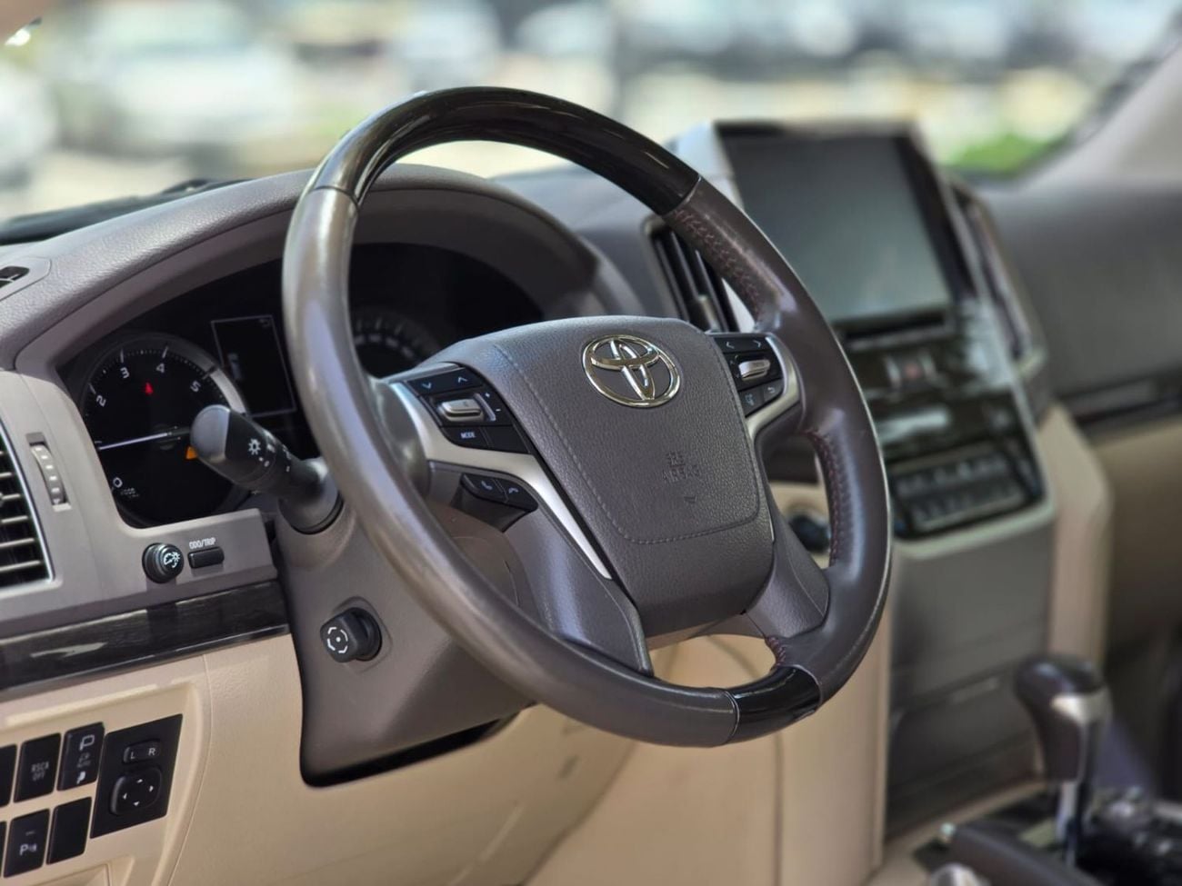 Toyota Land Cruiser VXR 5.7 2021 GCC AL FUTTAIM SINGLE OWNER IN MINT CONDITION
