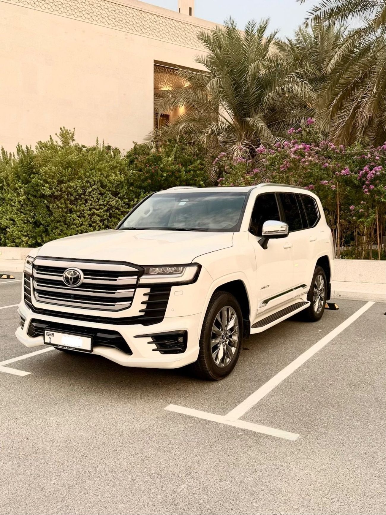تويوتا لاند كروزر VXR