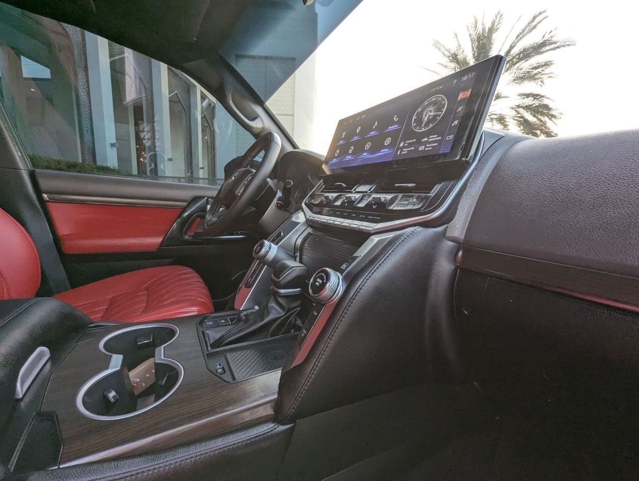 تويوتا لاند كروزر GXR Toyota landcruise 2015Model Facelifte 2025 4.0L v6 petrol Engine Colour Black push start Transmi