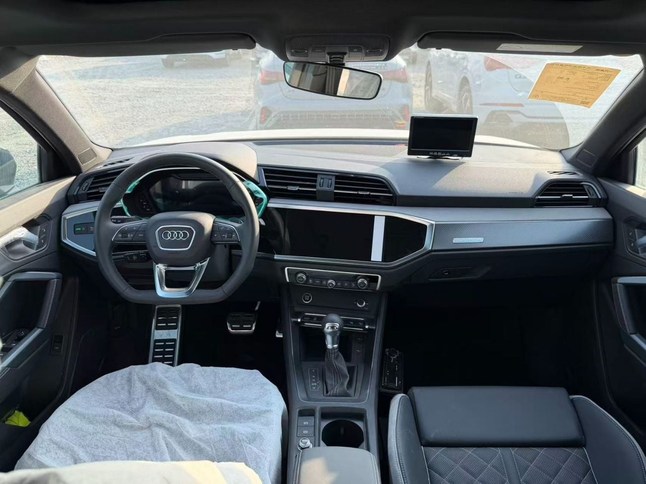 أودي Q3 35 TFSI S-LINE أنيق وديناميكي
