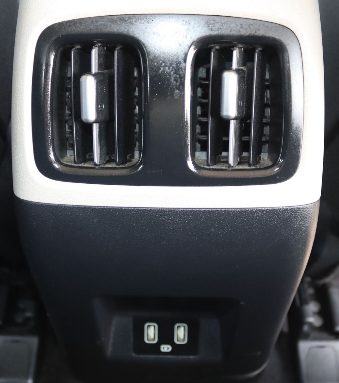 Hyundai Tucson SMART ACCIDENTS FREE - GCC - ENGINE 2000 CC - PERFECT CONDITION INSIDE OUT