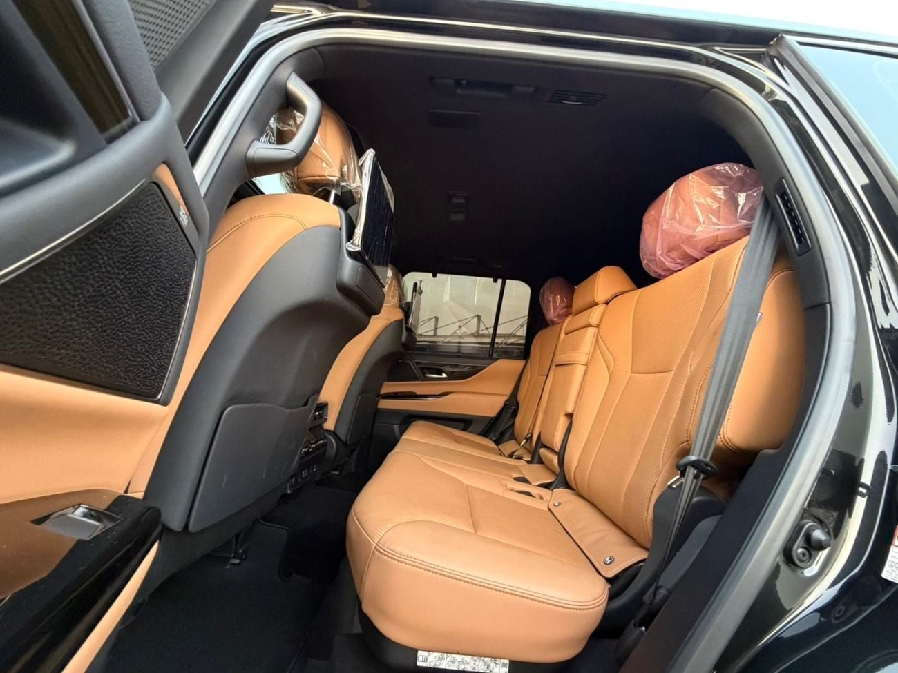Lexus LX600 SIGNATURE