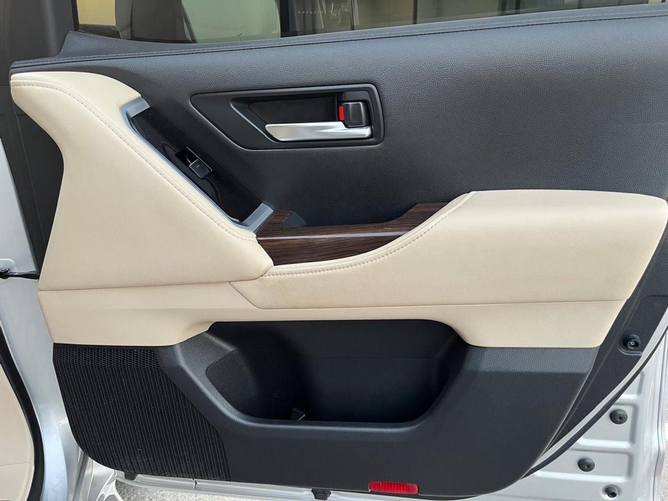 Toyota Land Cruiser GXR