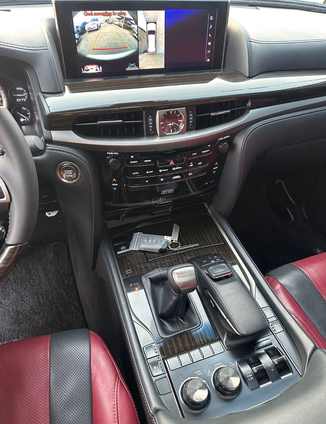 Lexus LX570 SIGNATURE
