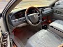 Lincoln Town Car SIGNATURE VERY CLEAN CAR LOW MILEAGE
