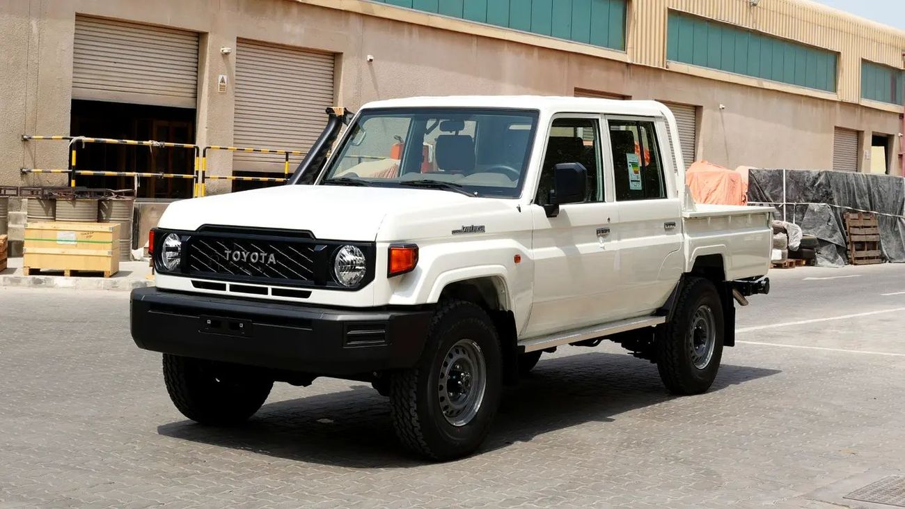 Toyota Land Cruiser Pick Up 2026 Toyota Land Cruiser LC79 Double Cabin Pickup LX-E 2.8L 4-Cyl Diesel A/T 4WD
