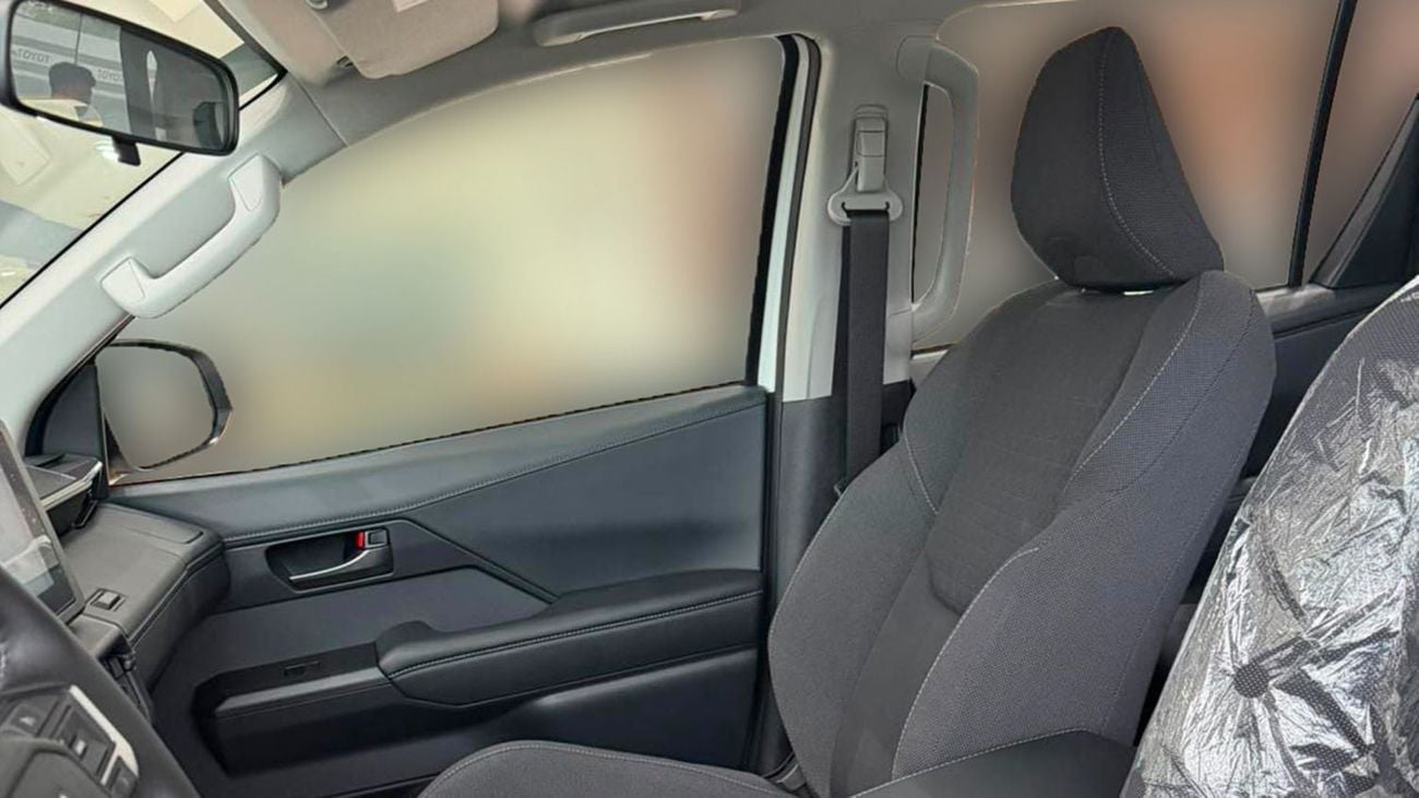 Toyota Hilux E | 2-YEAR WARRANTY + SERVICE AVAILABLE | IN-HOUSE FINANCING