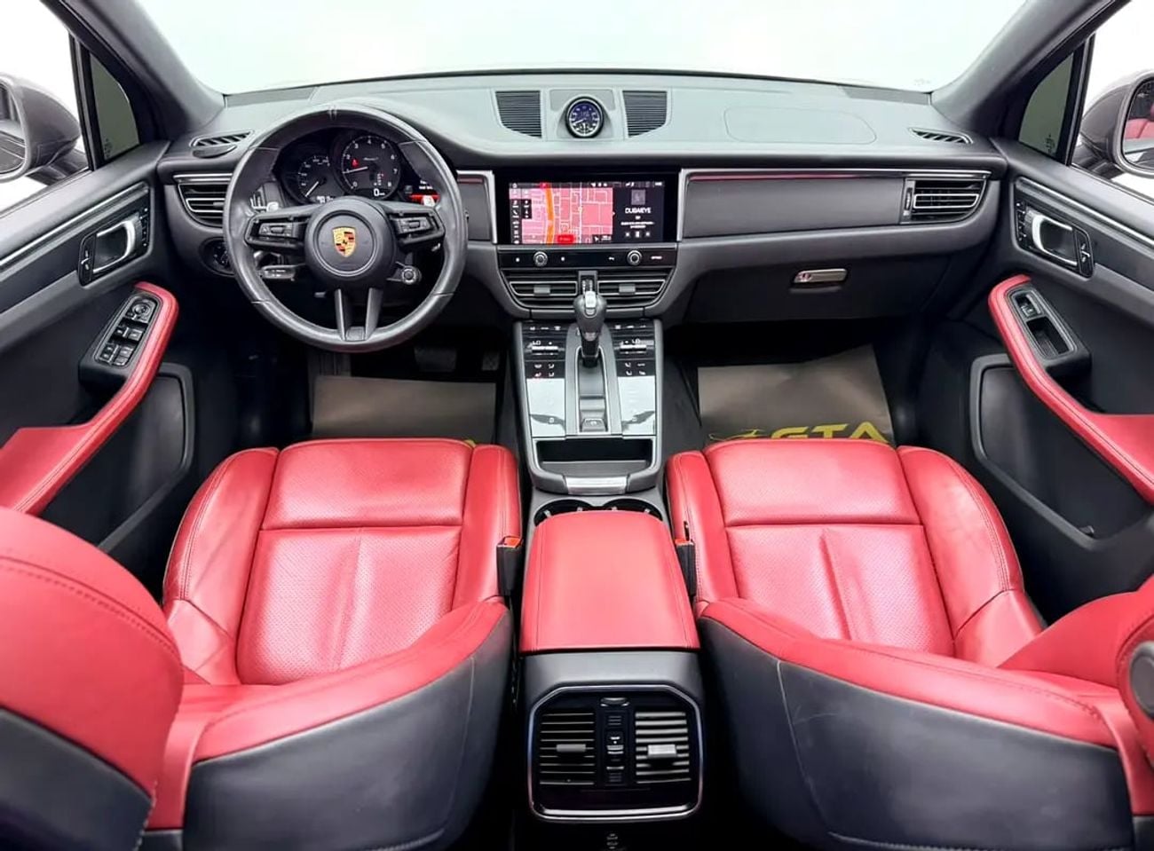 بورش ماكان T, Warranty, Full Service History, Fully Loaded, Excellent Condition, GCC