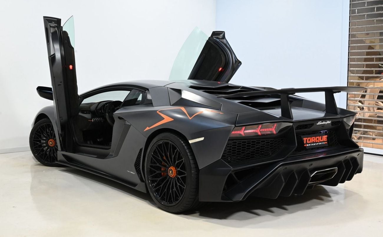 Lamborghini Aventador LP 750-4 Super veloce 2015 Lamborghini Aventador LP 750-4 Super veloce SV Kit, Full Service History, GCC