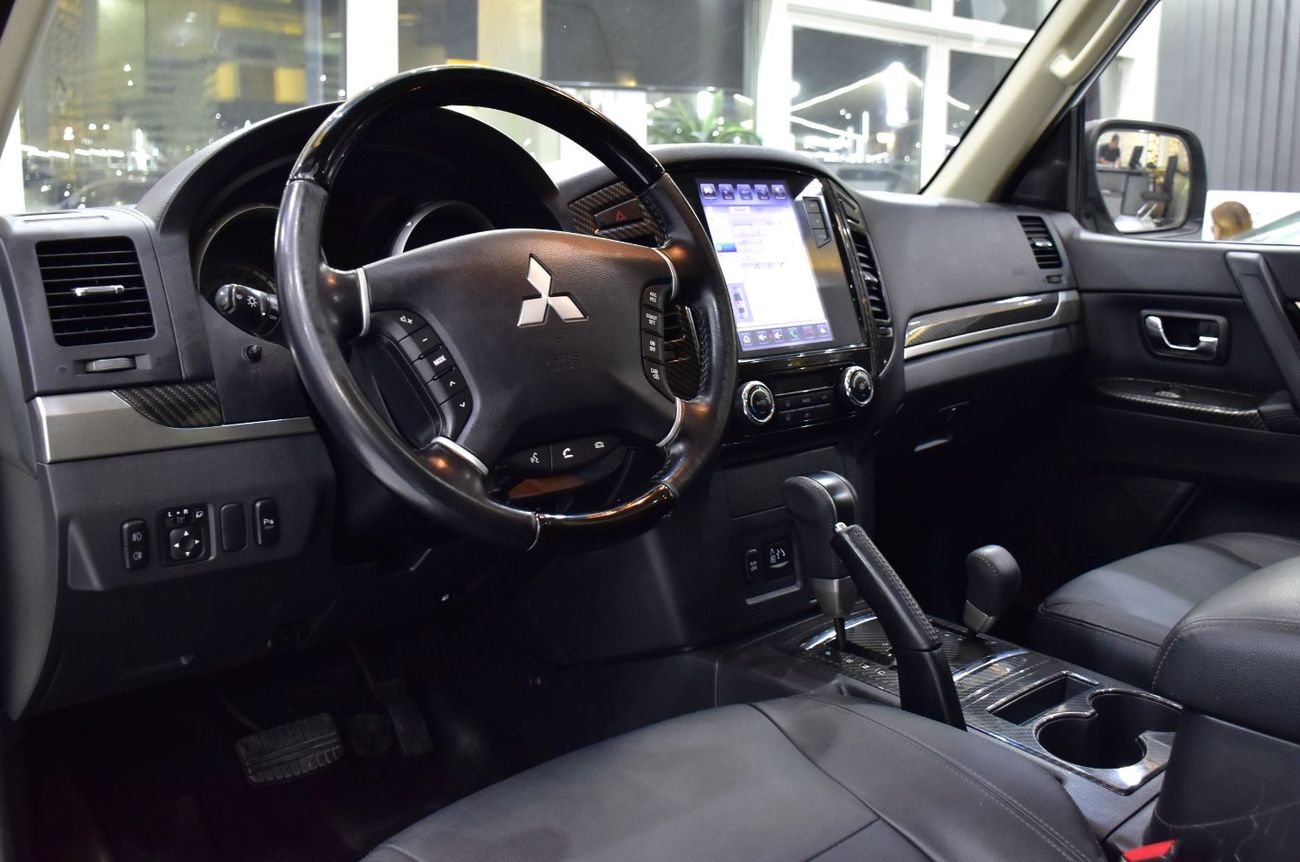 ميتسوبيشي باجيرو EXCELLENT DEAL for our Mitsubishi Pajero 3.8L GLS 3 Doors ( 2018 Model ) in White Color GCC Specs