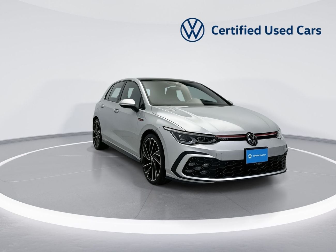 فولكس واجن جولف GTI جولف GTI سعة 2.0 لتر | فتحة سقف بانورامية | 245 حصان | مواصفات خليجية | ناقل حركة DSG بسبع سرعات