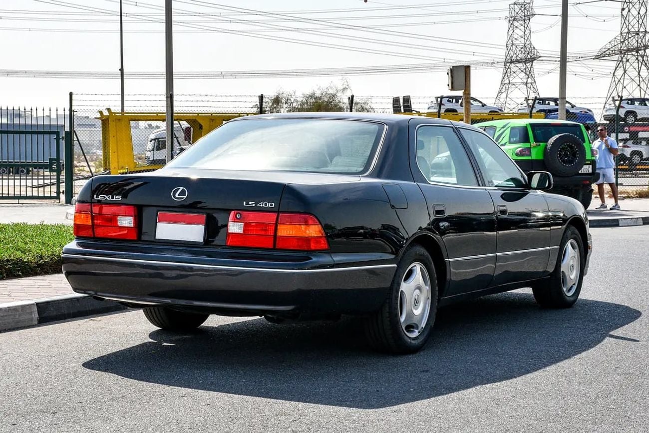 Lexus LS350 LS400 - SUPER CLEAN - ONLY 89,000 KM
