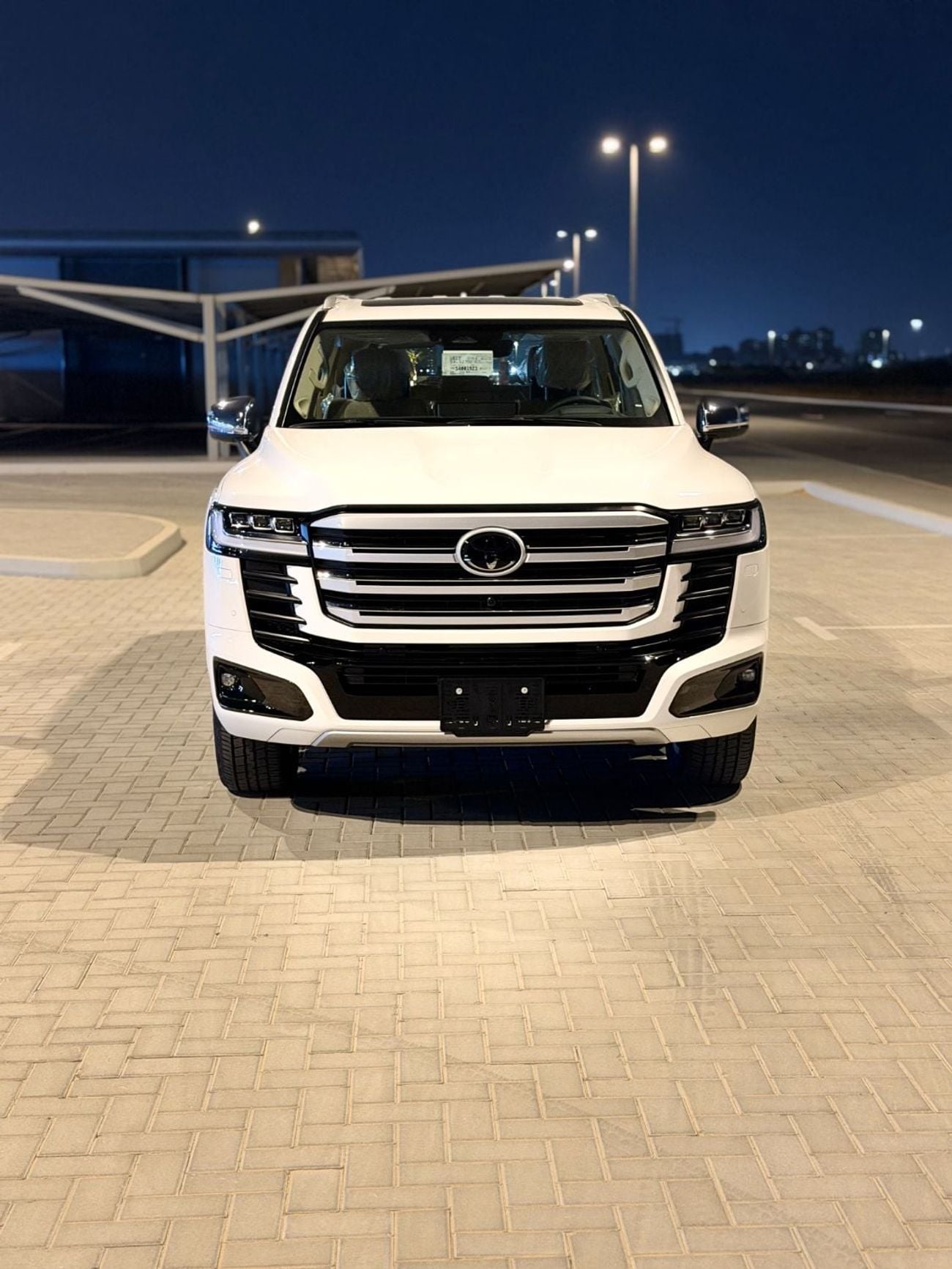 تويوتا لاند كروزر VXR