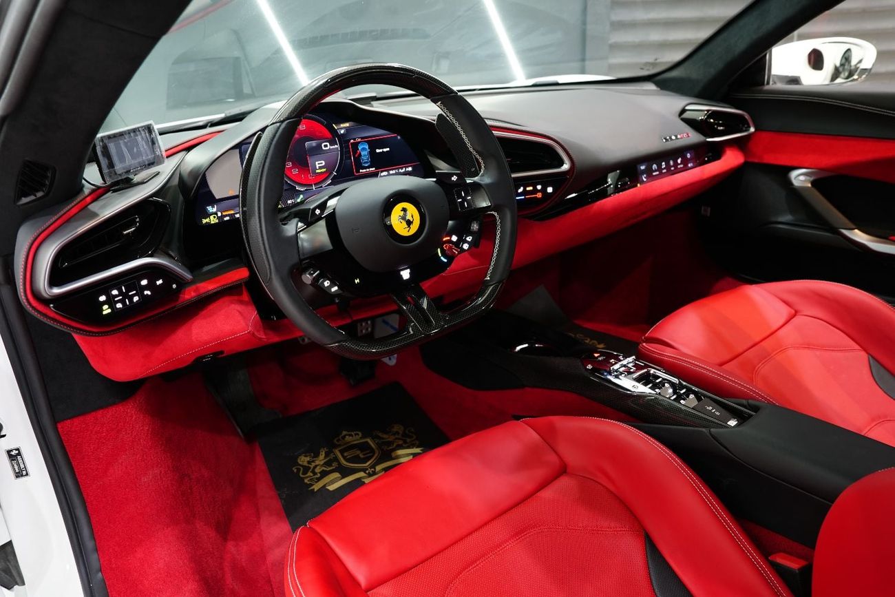 فيراري 296 GTB GTS حزمة أنظمة مساعدة السائق المتقدمة الكاملة، نظام أبل كاربلاي، نظام صوت JBL، تصميم داخلي من ألياف الكر