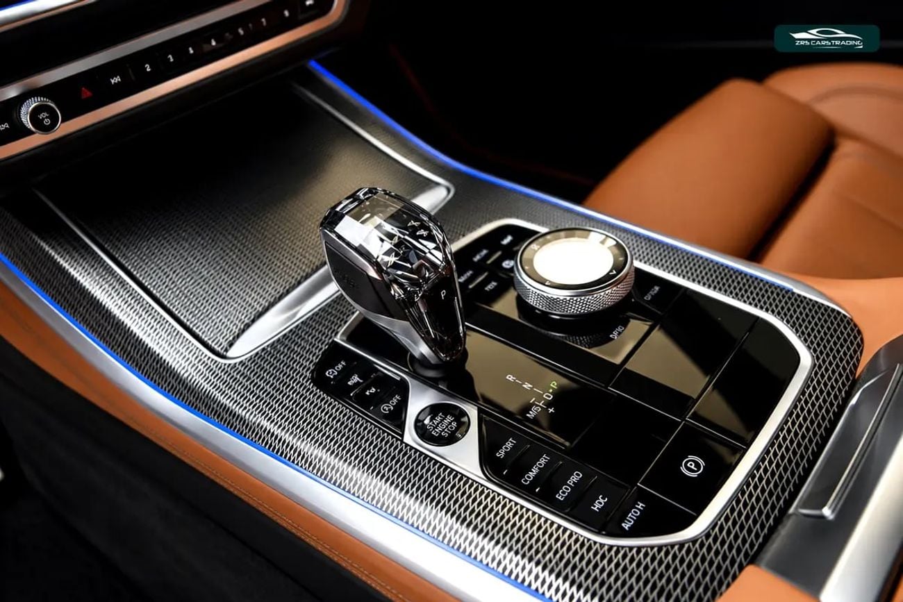بي أم دبليو X5 XDRIVE40i إكسكلوسيف M SPORT باكيج 40 GCC specs 2,861.00 monthly