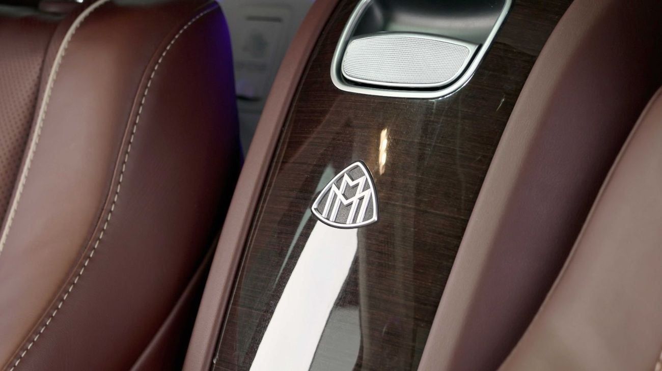 مرسيدس مايباخ gls600 مايباخ Mercedes Benz GLS 600 Maybach-GCC-Full Service History-VIP Seats-High Specs-Luxury SUV