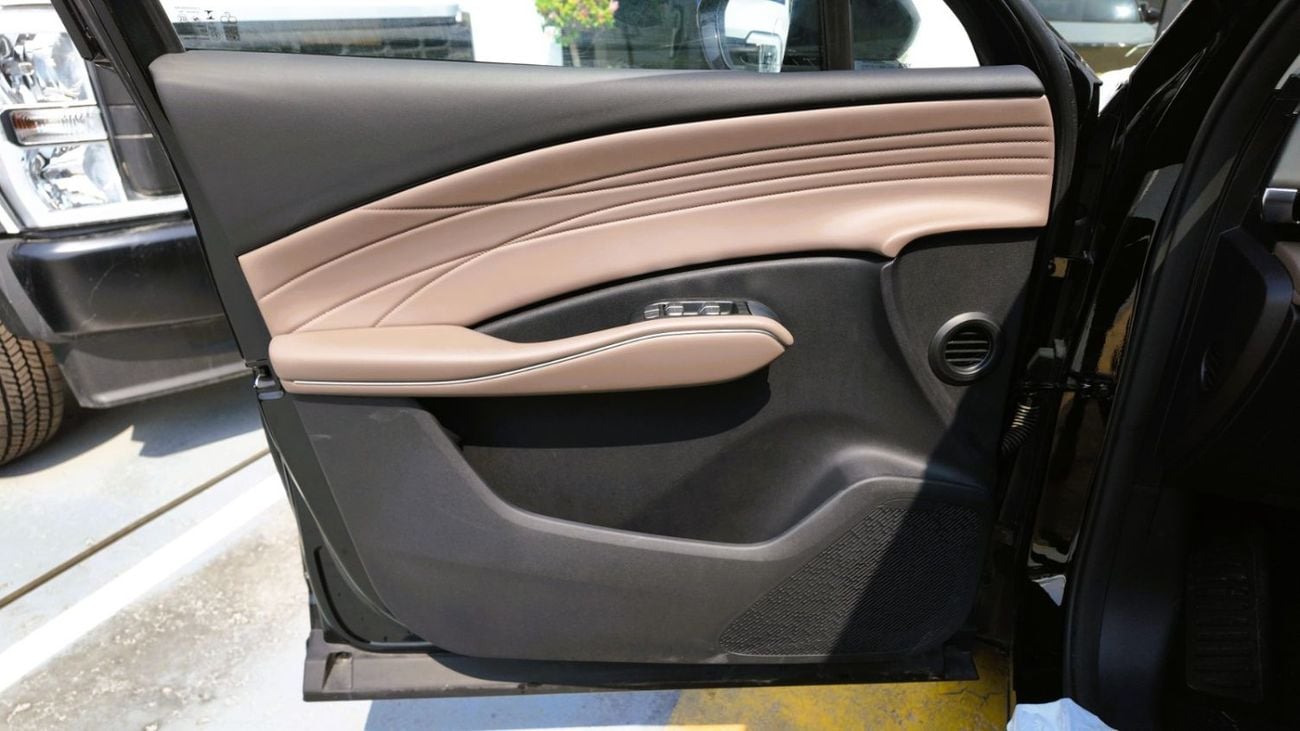 أومودا C7 Shs 1.6L TGDI 197HP