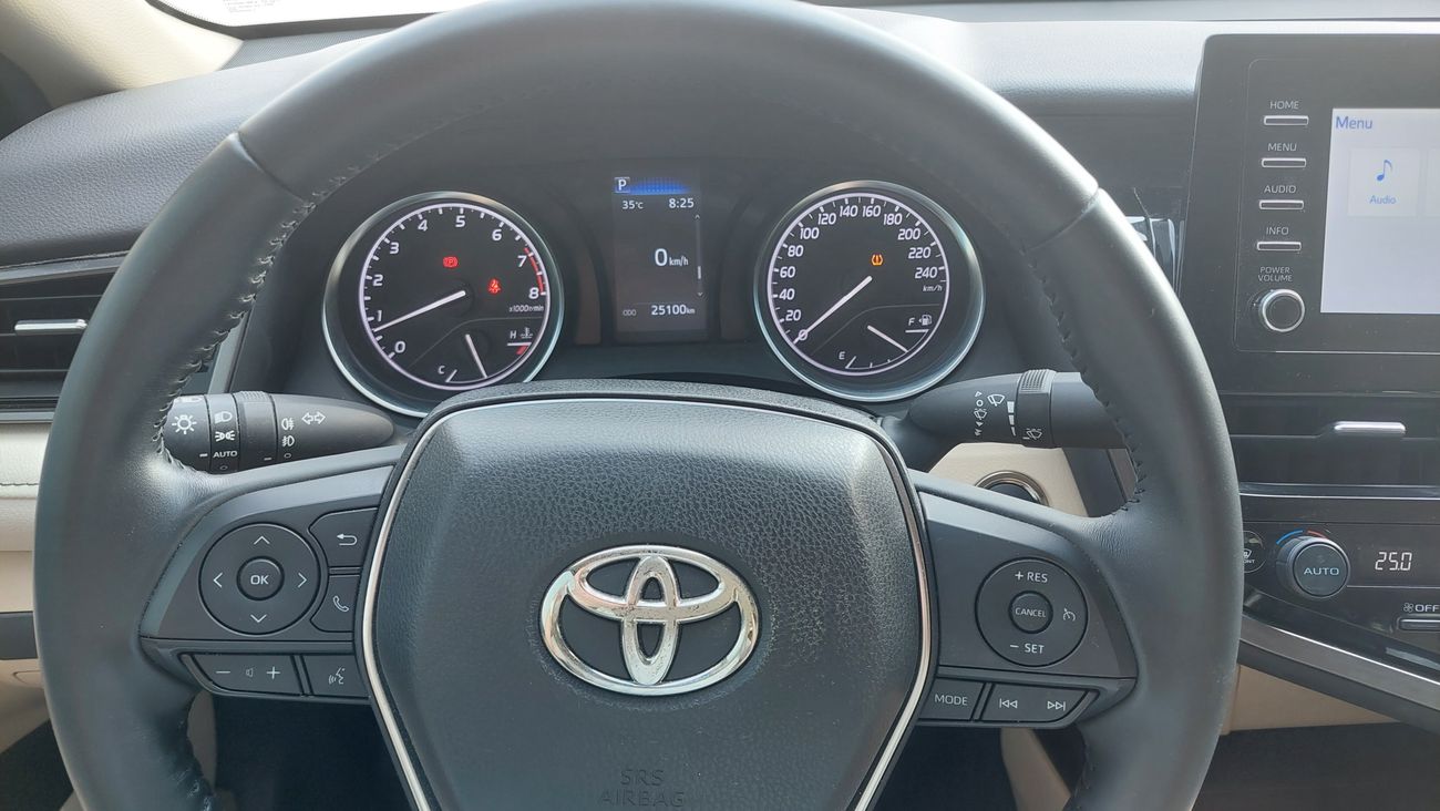 Toyota Camry SE