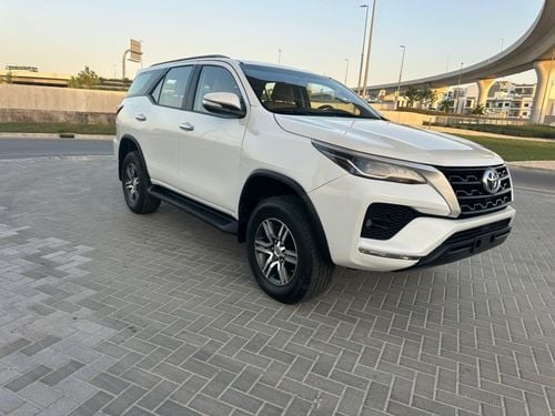 Toyota Fortuner EXR Toyota Fortuner Model 2023 7 seats clean Good condition