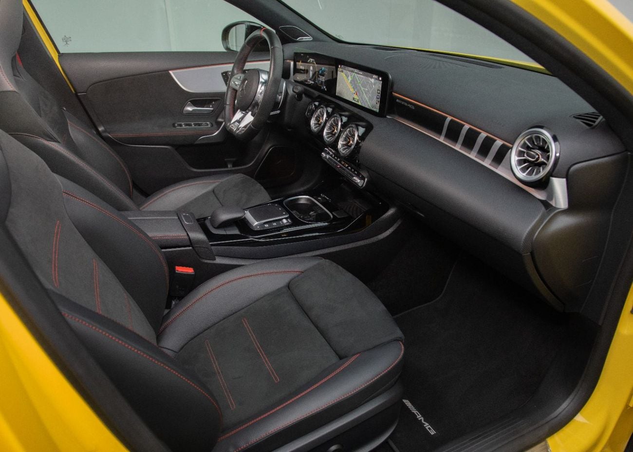 مرسيدس بنز A 35 AMG 4MATIC