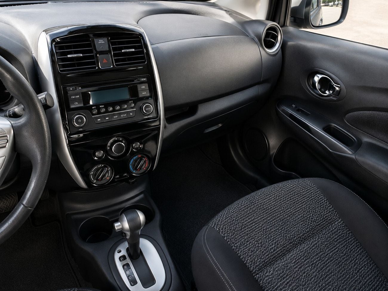 Nissan Versa S