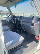تويوتا لاند كروزر بيك آب Standard 1VD-FTV 4.5L V8 Diesel Engine Manual Gear 4WD 5 Seats 4 Doors