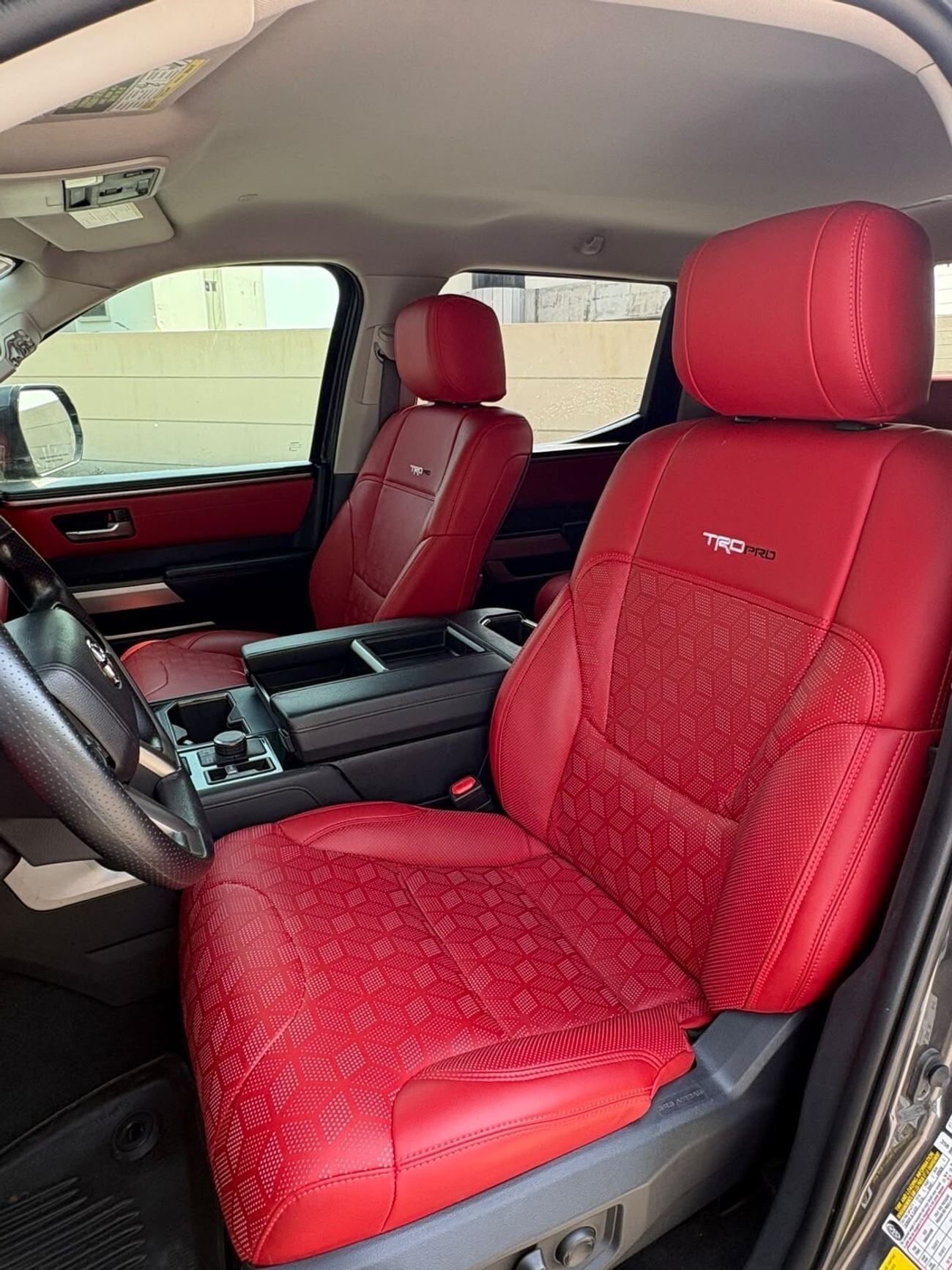 Toyota Tundra 2023 Full Option 4x4 clean