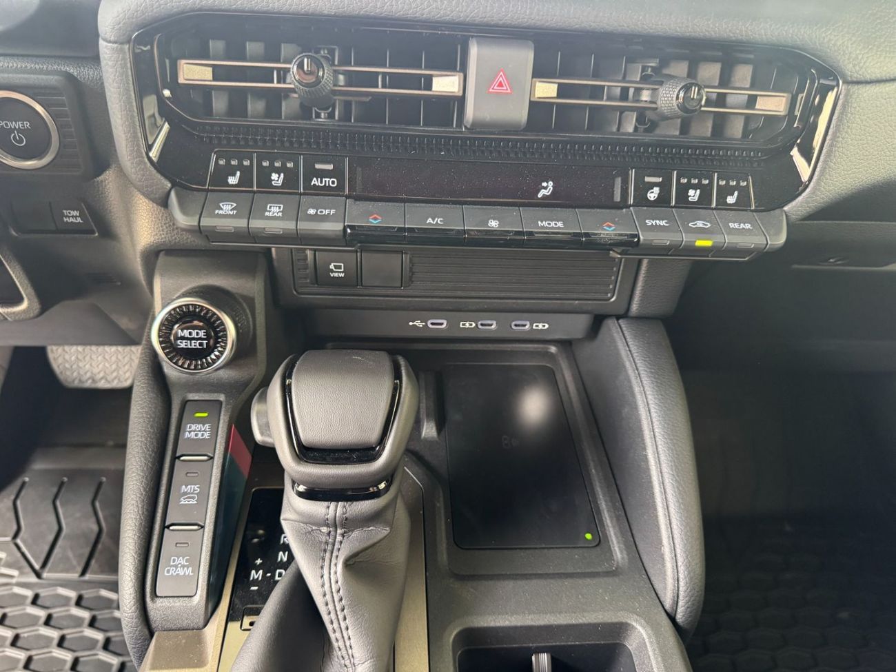 Toyota Prado PREMIUM 2026 TOYOTA PRADO HYBRID 2.4T **EXPORT ONLY**التصدير فقط خارج الخليج***