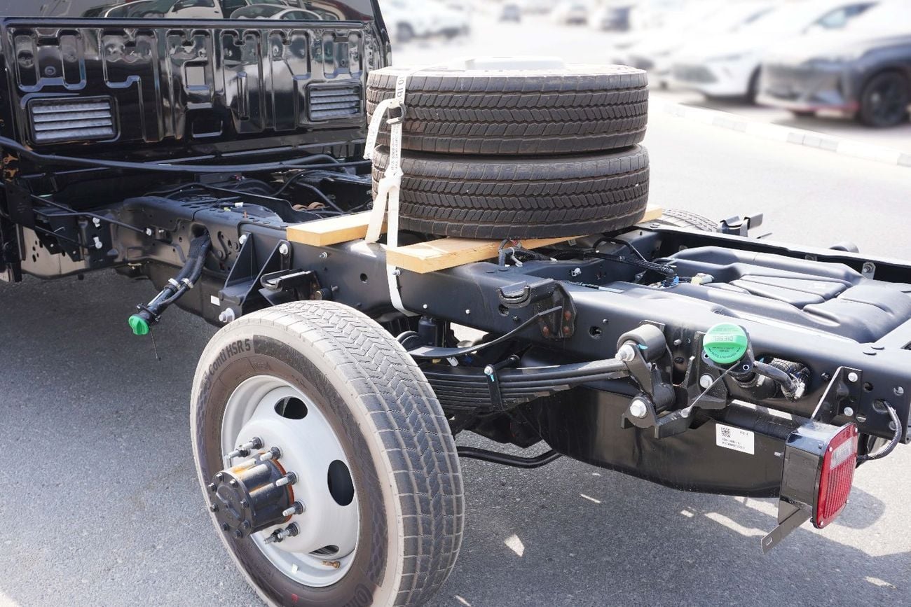 Ford F-550 6.7L DSL 4X4 DUAL TANK CAB CHASSIS TRUCK A/T 2026 MODEL