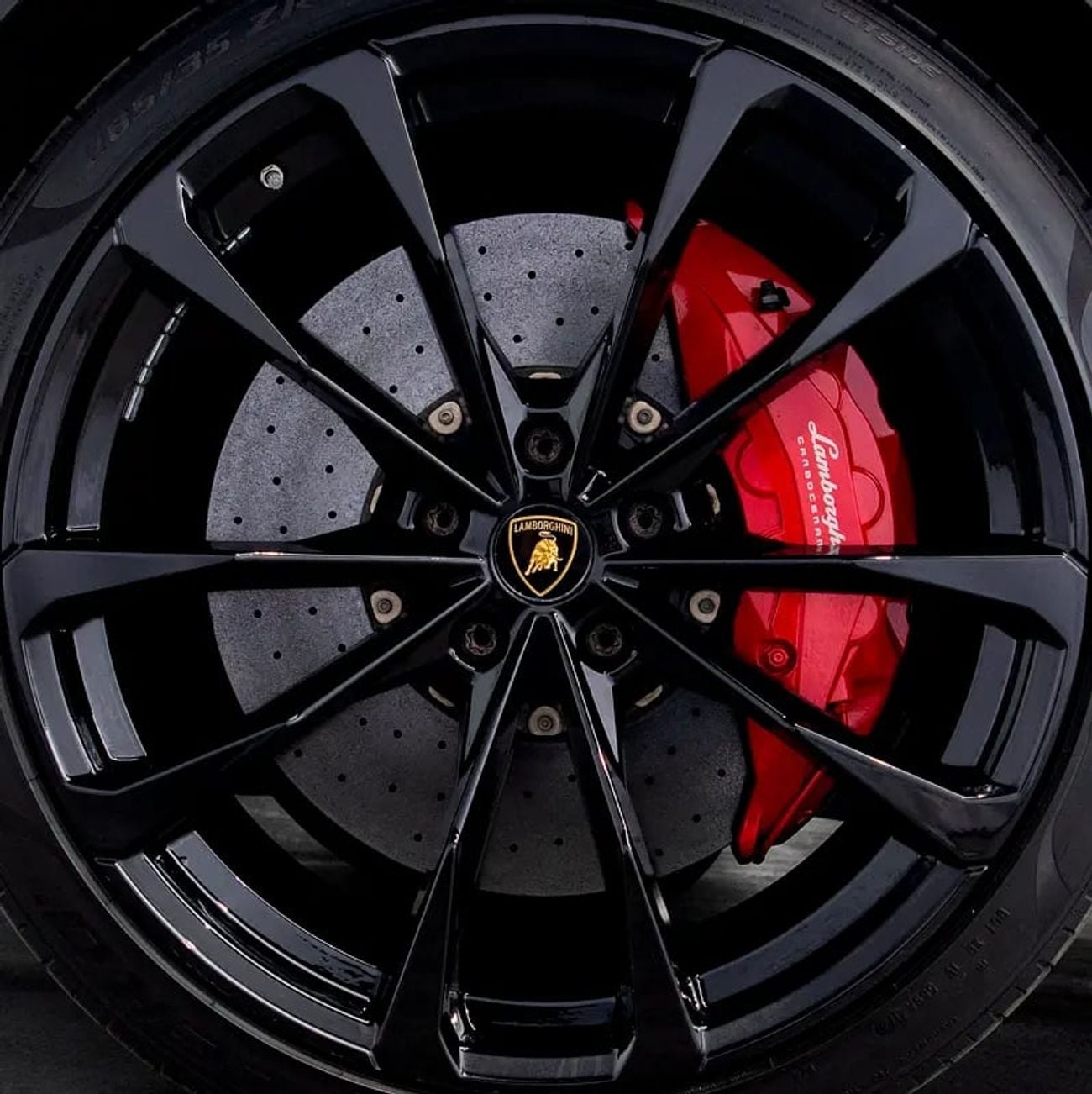 Lamborghini Urus STANDARD Massive Specification • Warranty + Service Contract • FDSH • GCC