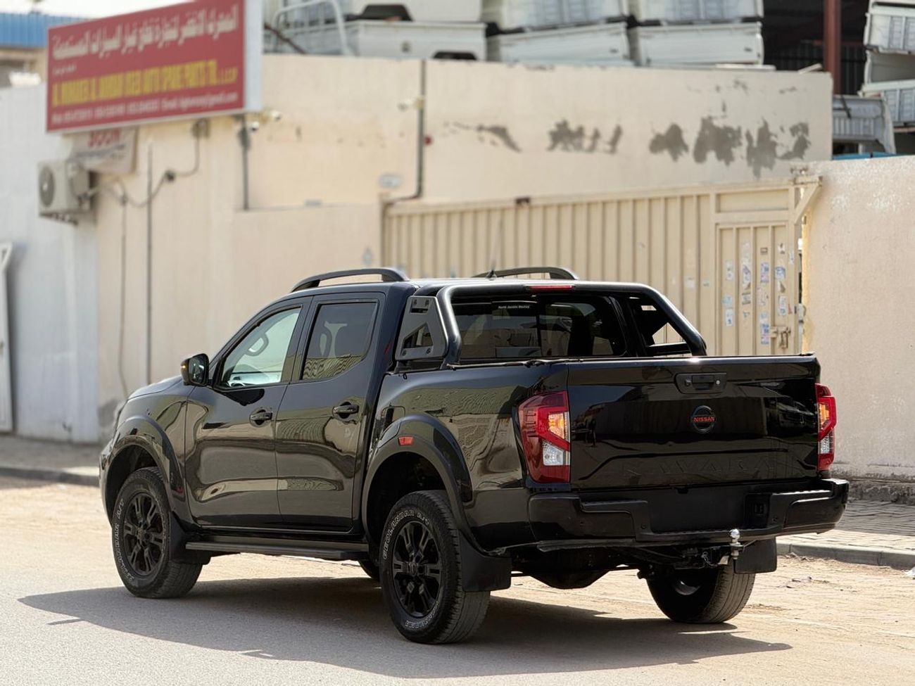 Nissan Navara 2.4 L DIESEL AUSTRALIAN