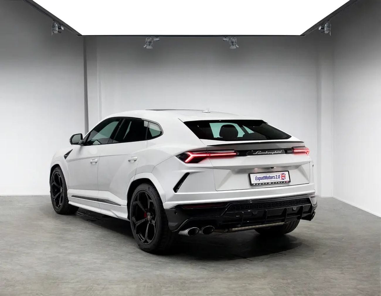 Lamborghini Urus STANDARD Unreal Specification • Full Service History • ARM Service Contract • GCC