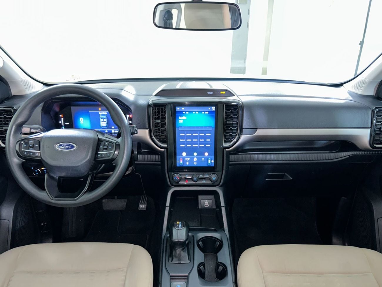 Ford Everest XLS EVR225 /AL TAYER MOTORS / AL QOUZ SHOWROOM