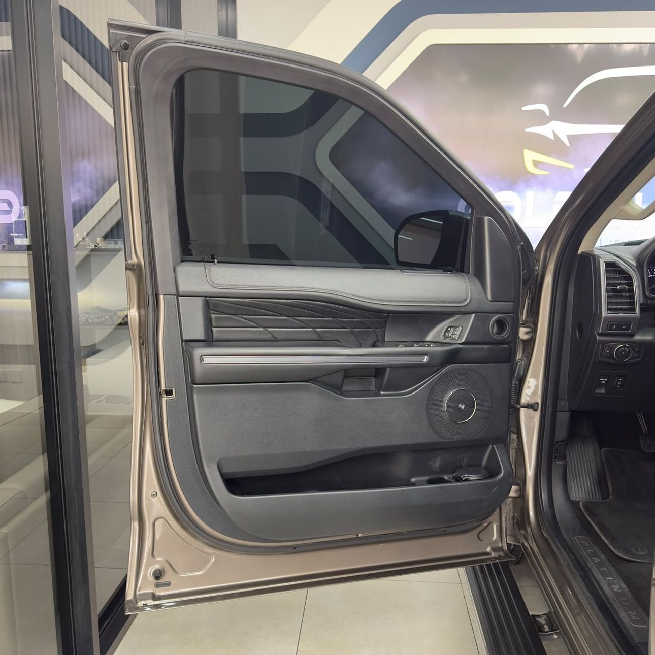 Ford Expedition EL
