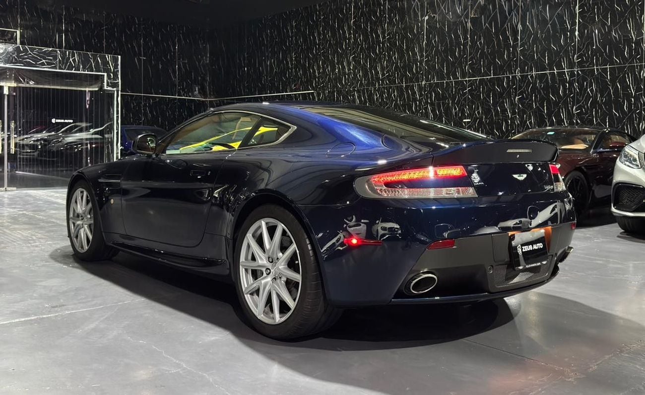 Aston Martin Vantage STD