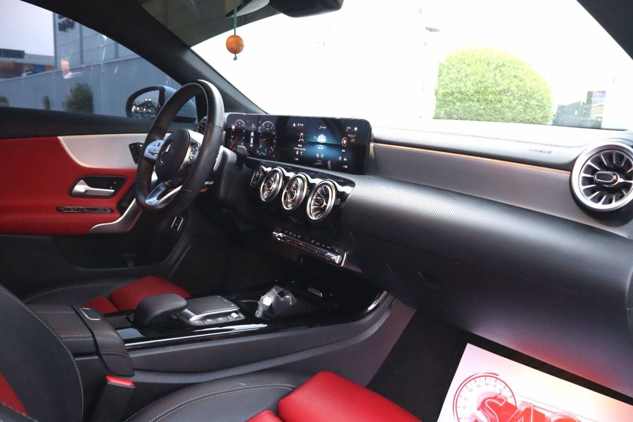 Mercedes Benz CLA250 PREMIUM