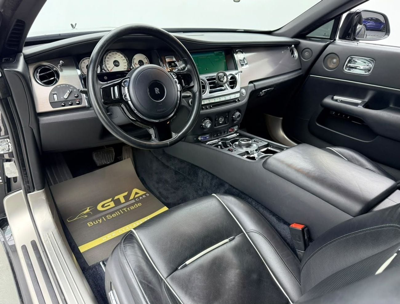 Rolls Royce Wraith STANDARD 2016 Rolls-Royce Wraith, V12, Excellent Condition, GCC Specs.