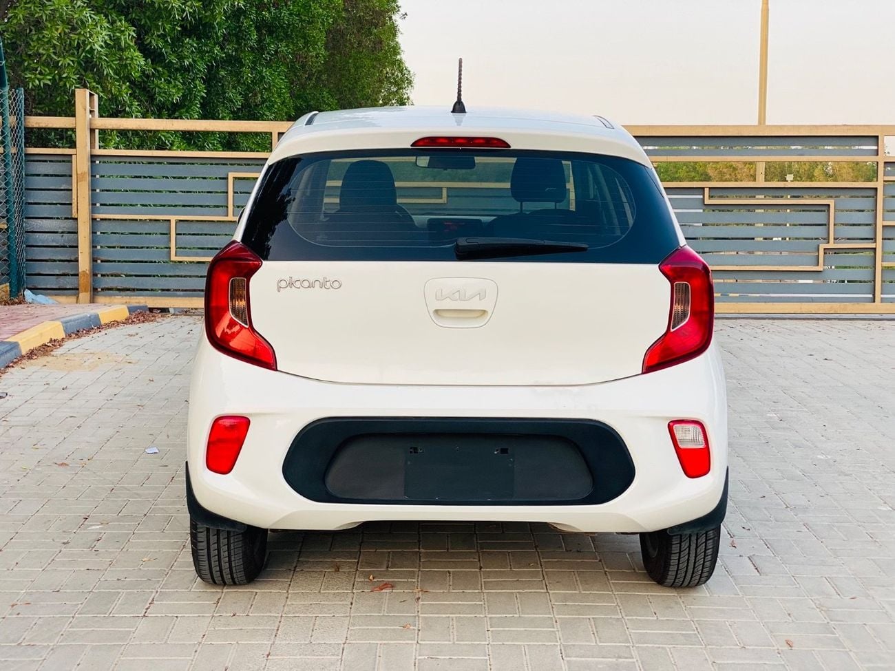 Kia Picanto EX