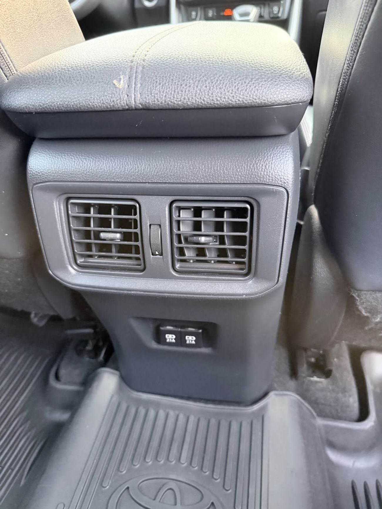 Toyota RAV4 XLE premium 2.5L